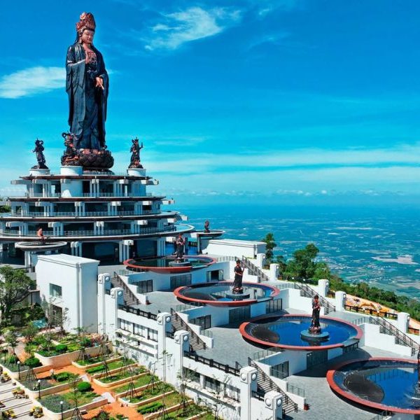 Tượng phật Tây Bổ Sư Đà - Tour du lịch miền Tây Núi Bà Đen