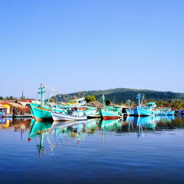 Làng chài Hàm Nình