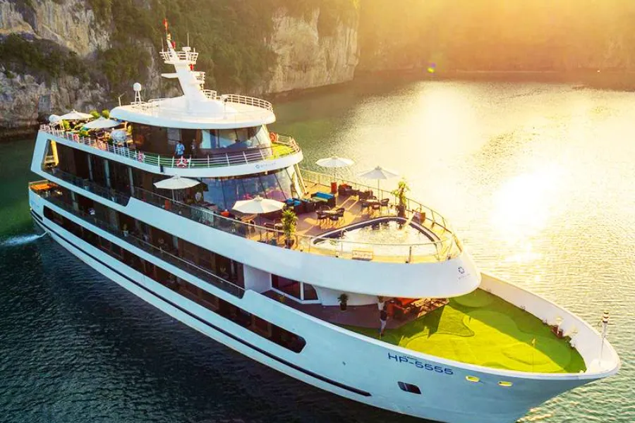 du thuyền hạ long
