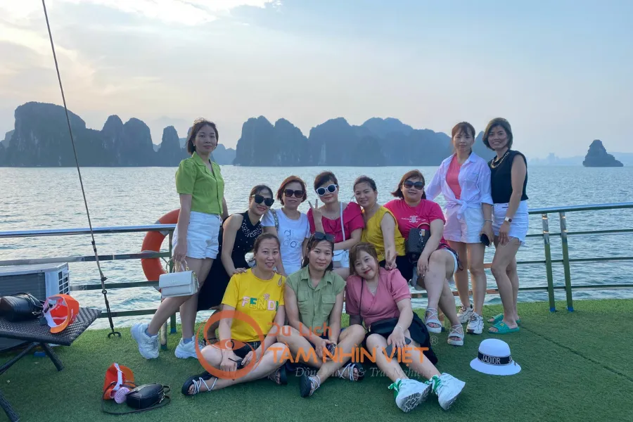 tour hạ long ninh bình 2 ngày 1 đêm