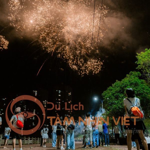 Check in khu đô thị Đông Hưng trong chuyến du lịch biên giới Việt Trung