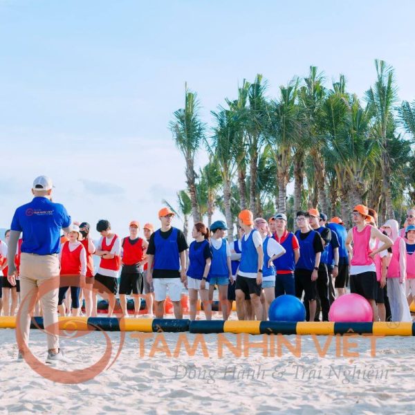 Chương trình team building bãi biển Hạ Long dành cho doanh nghiệp