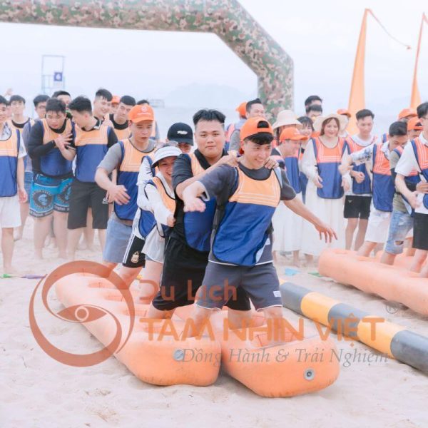 Hoạt động Team Building bùng nổ trong tour 2 ngày 1 đêm