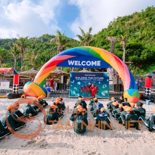 Hoạt động gắn kết tập thể trong tour team building Cát Bà