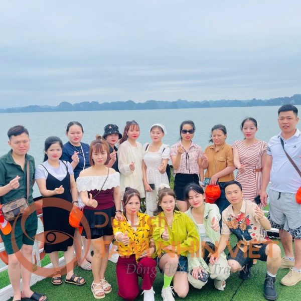 Khám phá vịnh Hạ Long trong tour khách đoàn doanh nghiệp