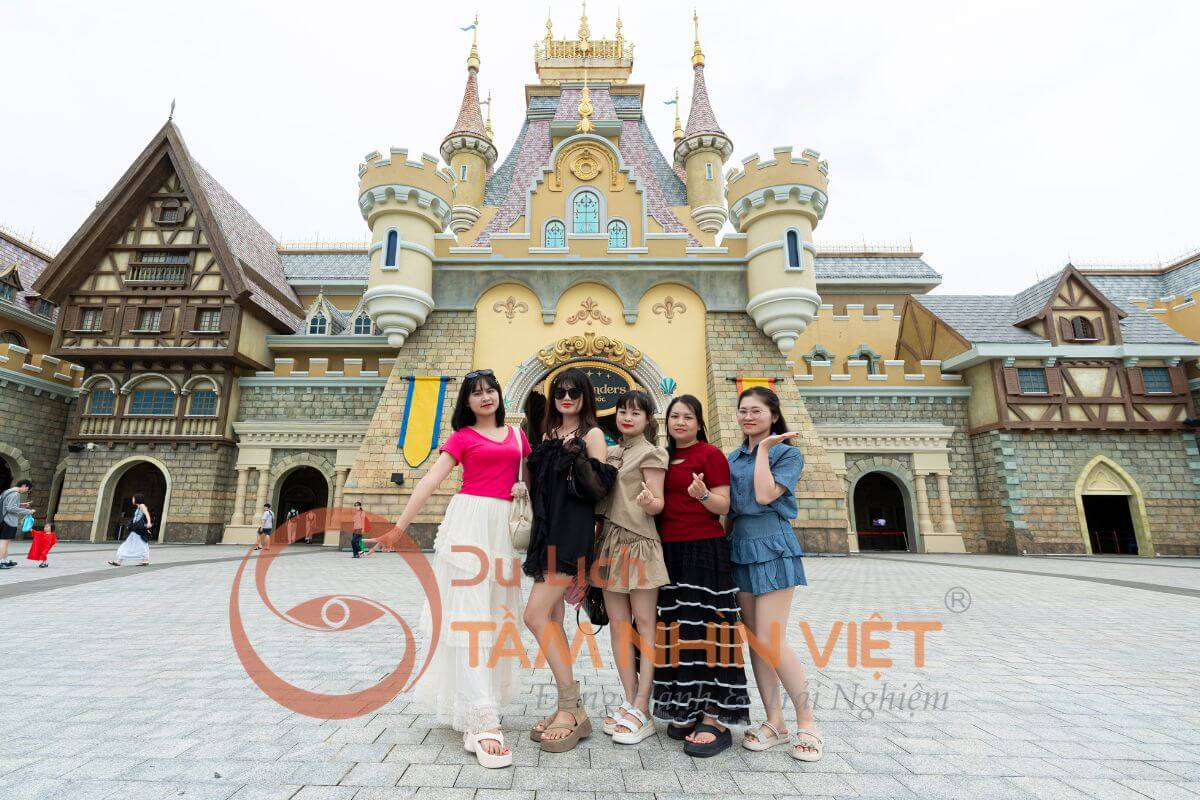 Khu lâu đài cổ tích nổi bật tại VinWonders Phú Quốc