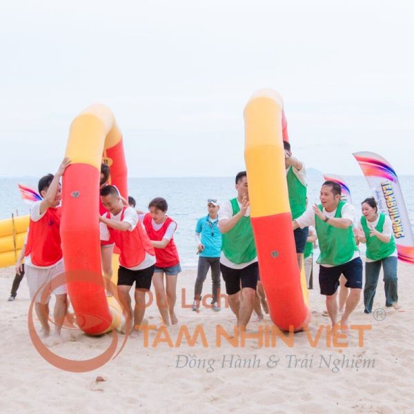 Team building bãi biển Nha Trang