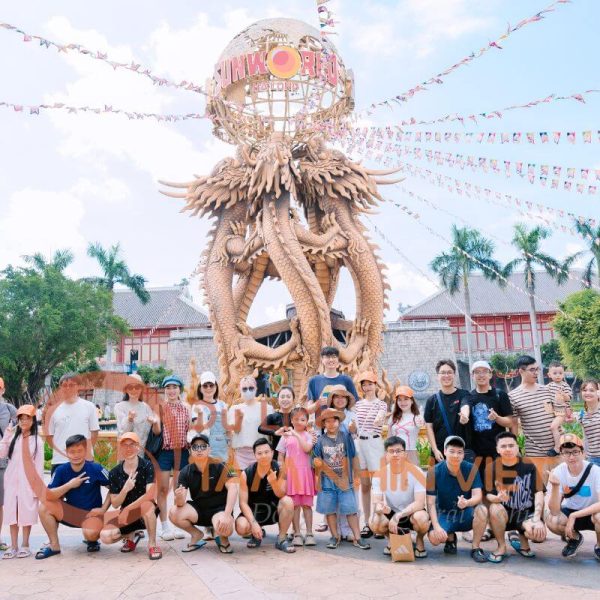 Tour khách đoàn Hạ Long 2 ngày 1 đêm do Du lịch Tầm Nhìn Việt tổ chức