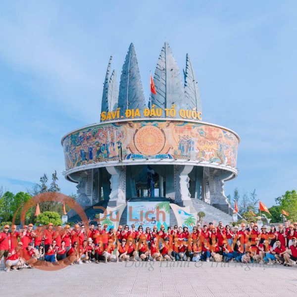 Trà Cổ Móng Cái với bờ cát trắng dài thơ mộng