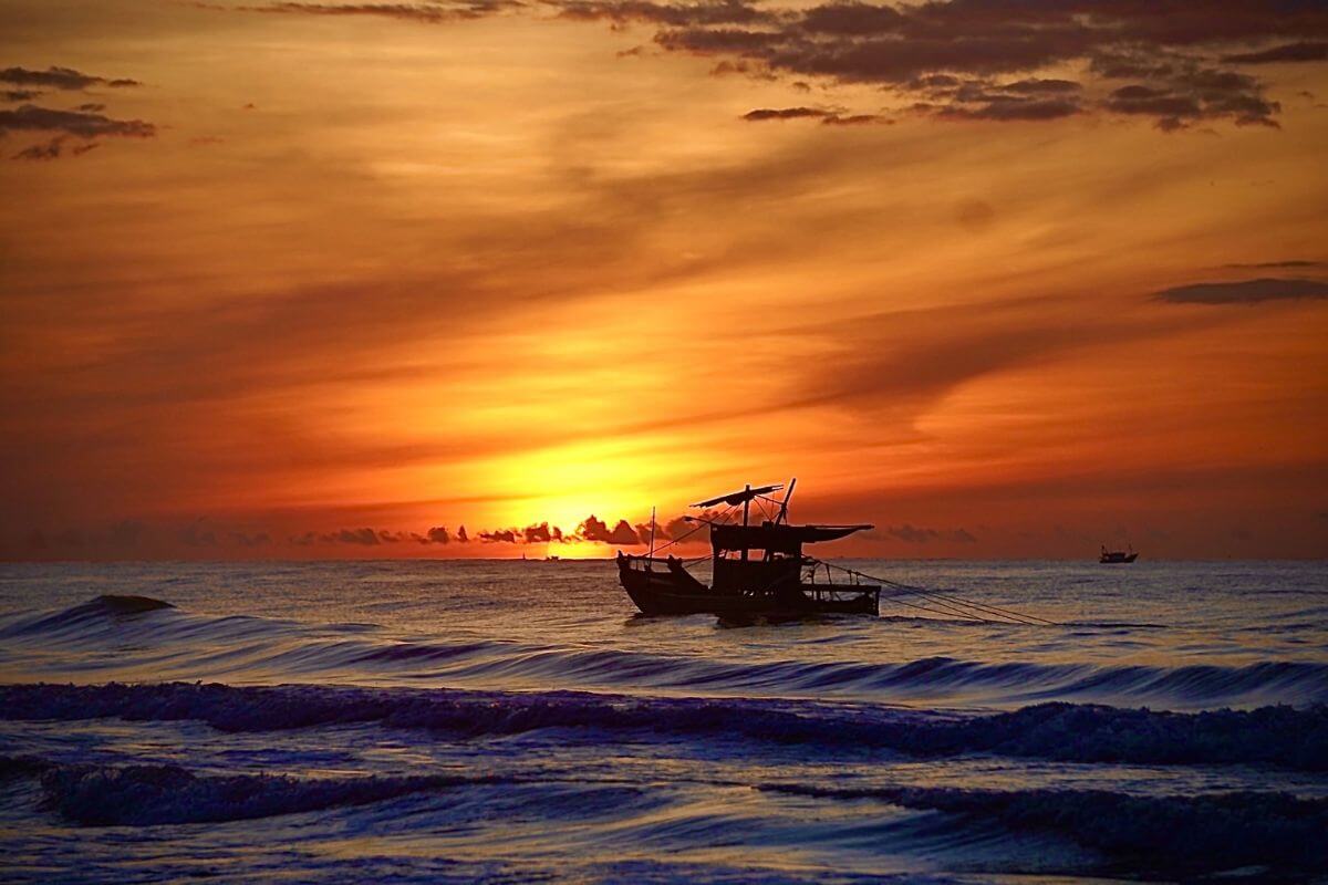 Đón bình minh trên biển Sầm Sơn
