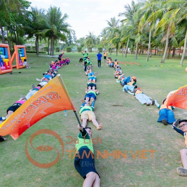 Thành viên tham gia thử thách đồng đội