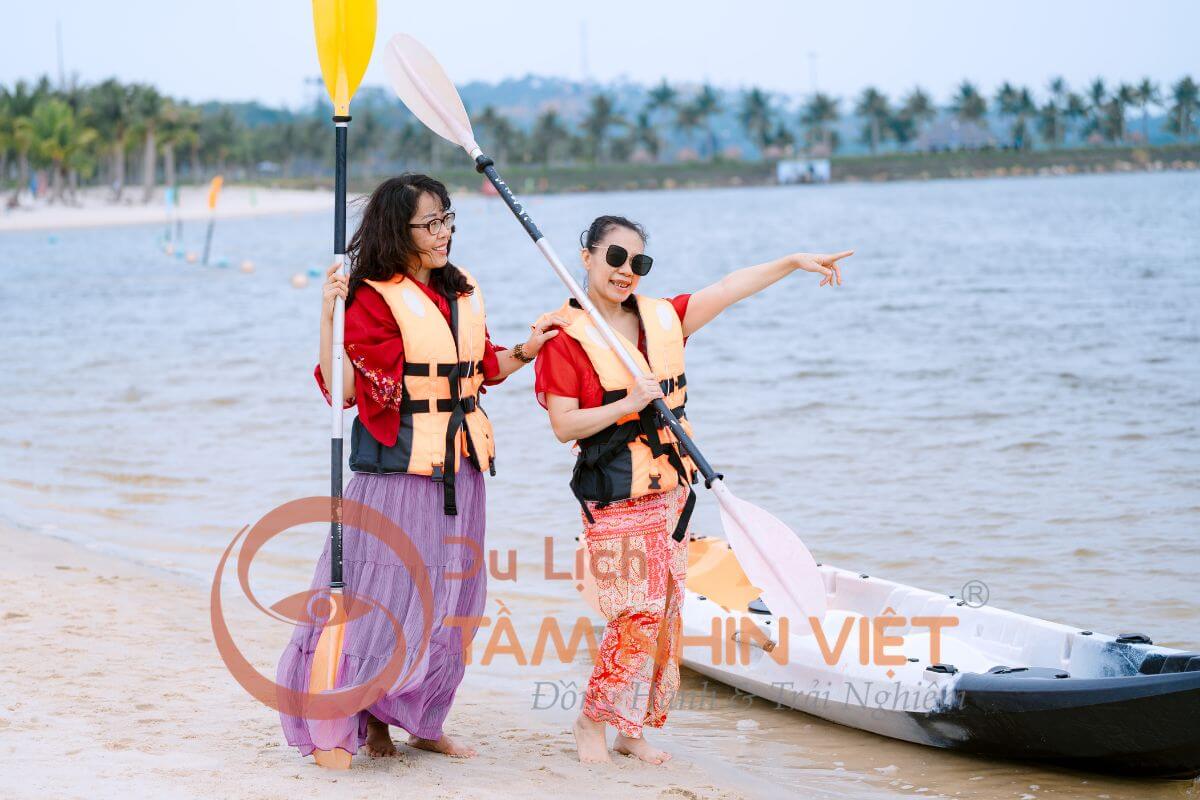 Du khách check in tại Dragon Ocean Đồ Sơn Du khách check in tại Dragon Ocean Đồ Sơn