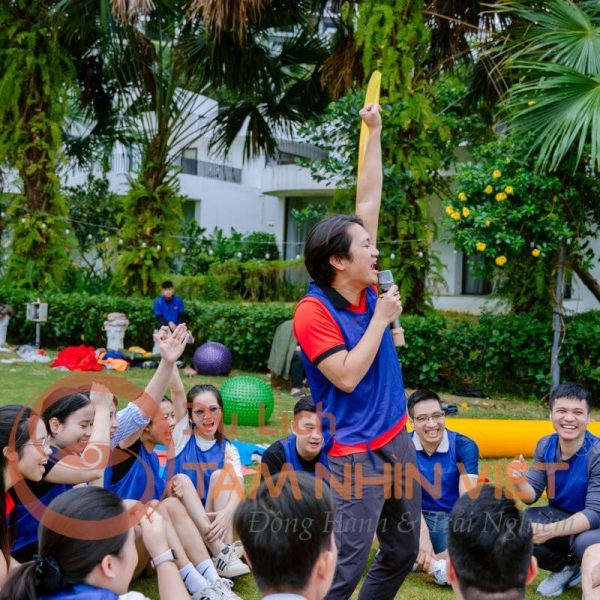 Hoạt động Team Building gắn kết tập thể